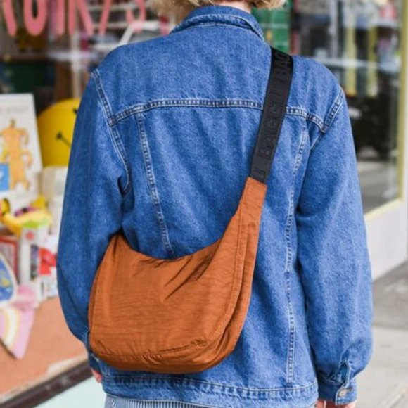 NWT Baggu Crescent Bag Medium - Brown - Picture 6 of 10